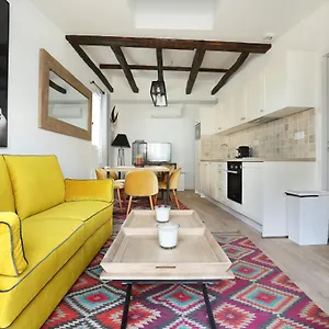 Apartment Grands Boulevards By Prestige, Paris