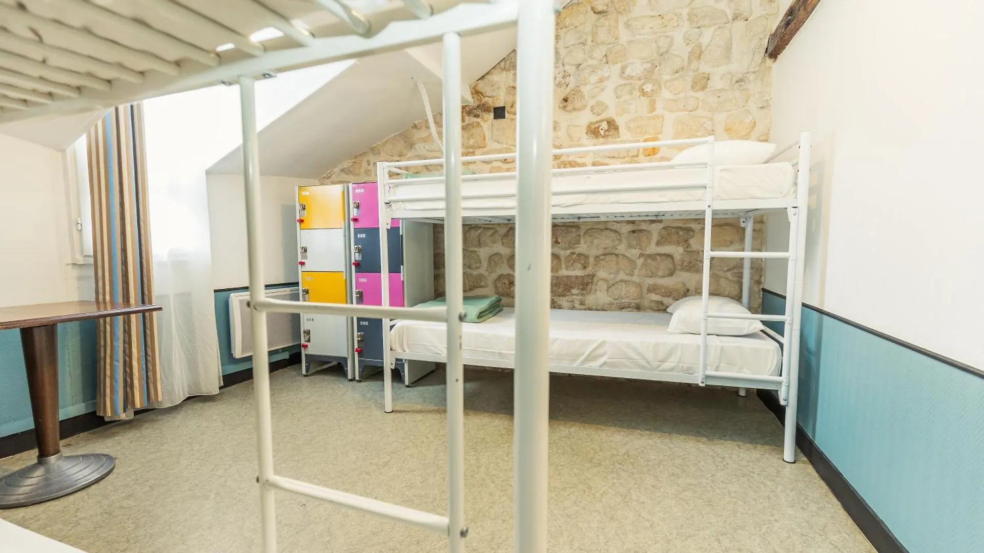 Hostel Young And Happy Latin Quarter By Hiphophostels Paris