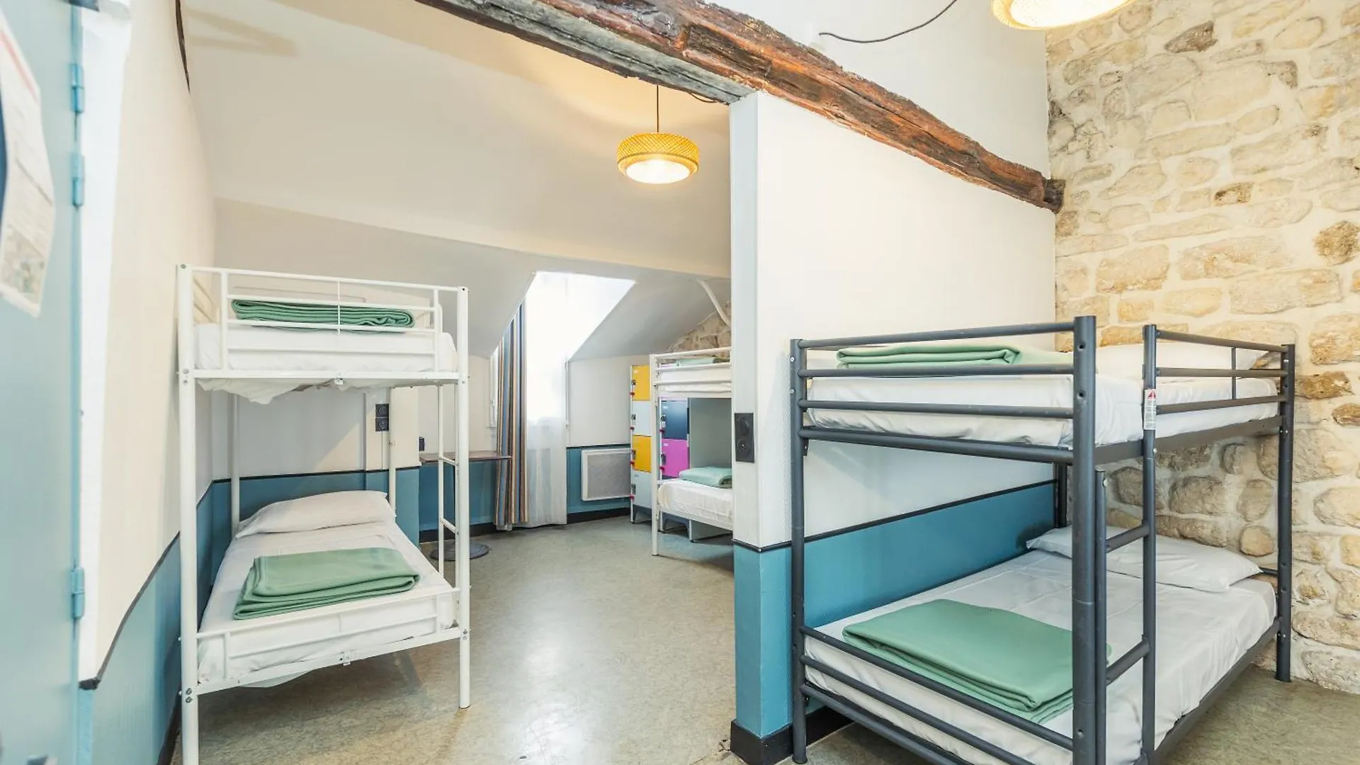 Young And Happy Latin Quarter By Hiphophostels Paris Hostel