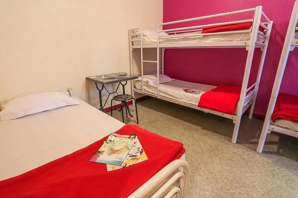 Hostel Young And Happy Latin Quarter By Hiphophostels Paris